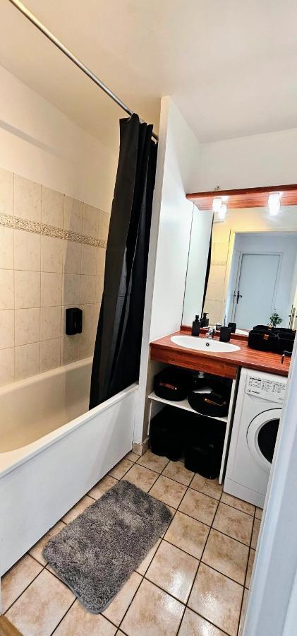 L'Evasion, Cergy, Downtown, 6 Pers, 2 Min Rer A, 2 Places De Parking Privatives, Netflix Et Beinsports Daire Dış mekan fotoğraf